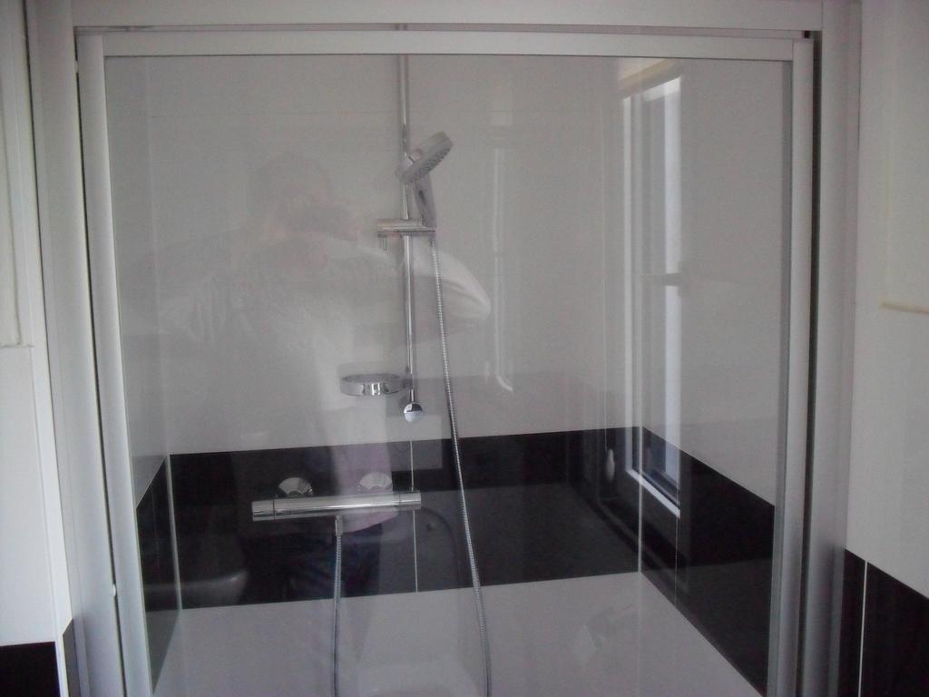 Apartment Suda Rheinhausen Zimmer foto